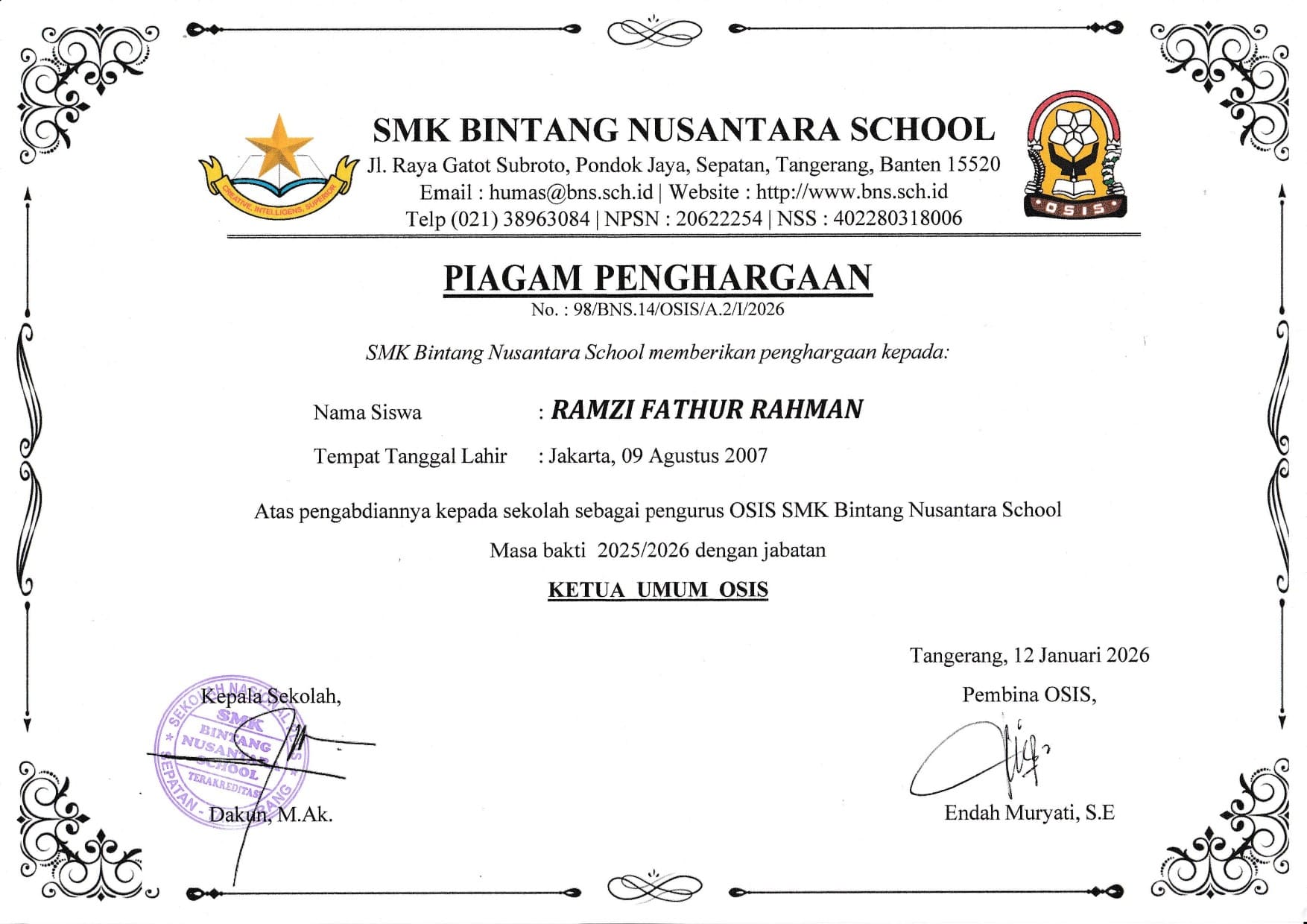 Penghargaan Ketua OSIS Ramzi Fathur Rahman